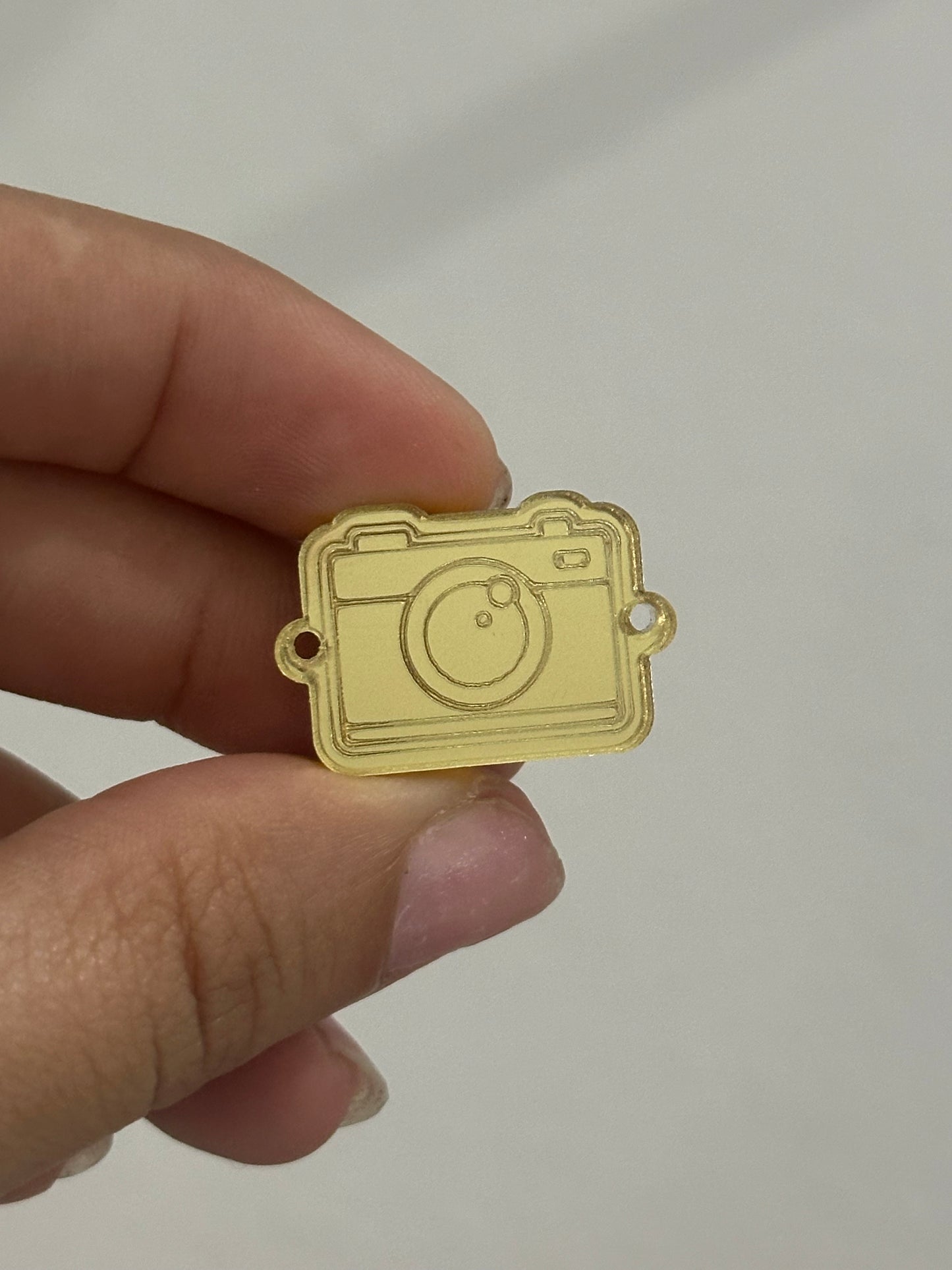 DtMF Charms Acrilico Dorado Espejo