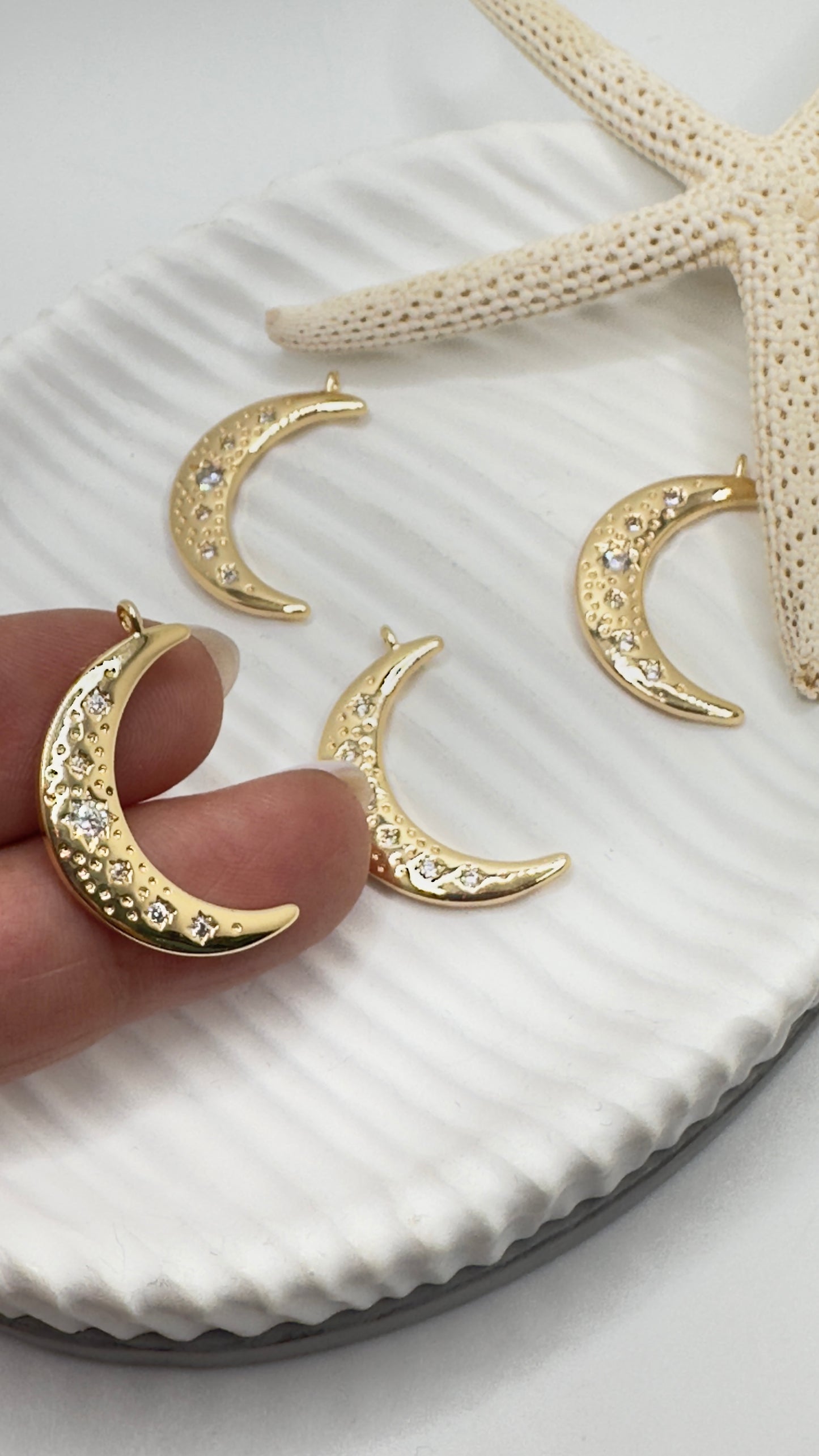 Charm de Luna con Zirconias GP 18k