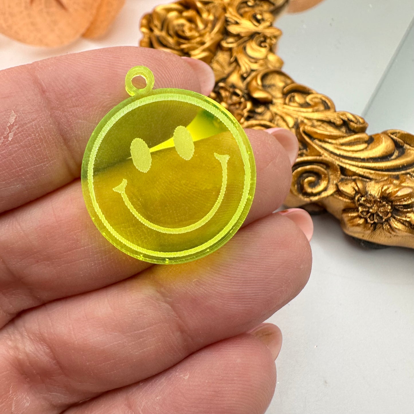 Dije en Acrilico Happy Face