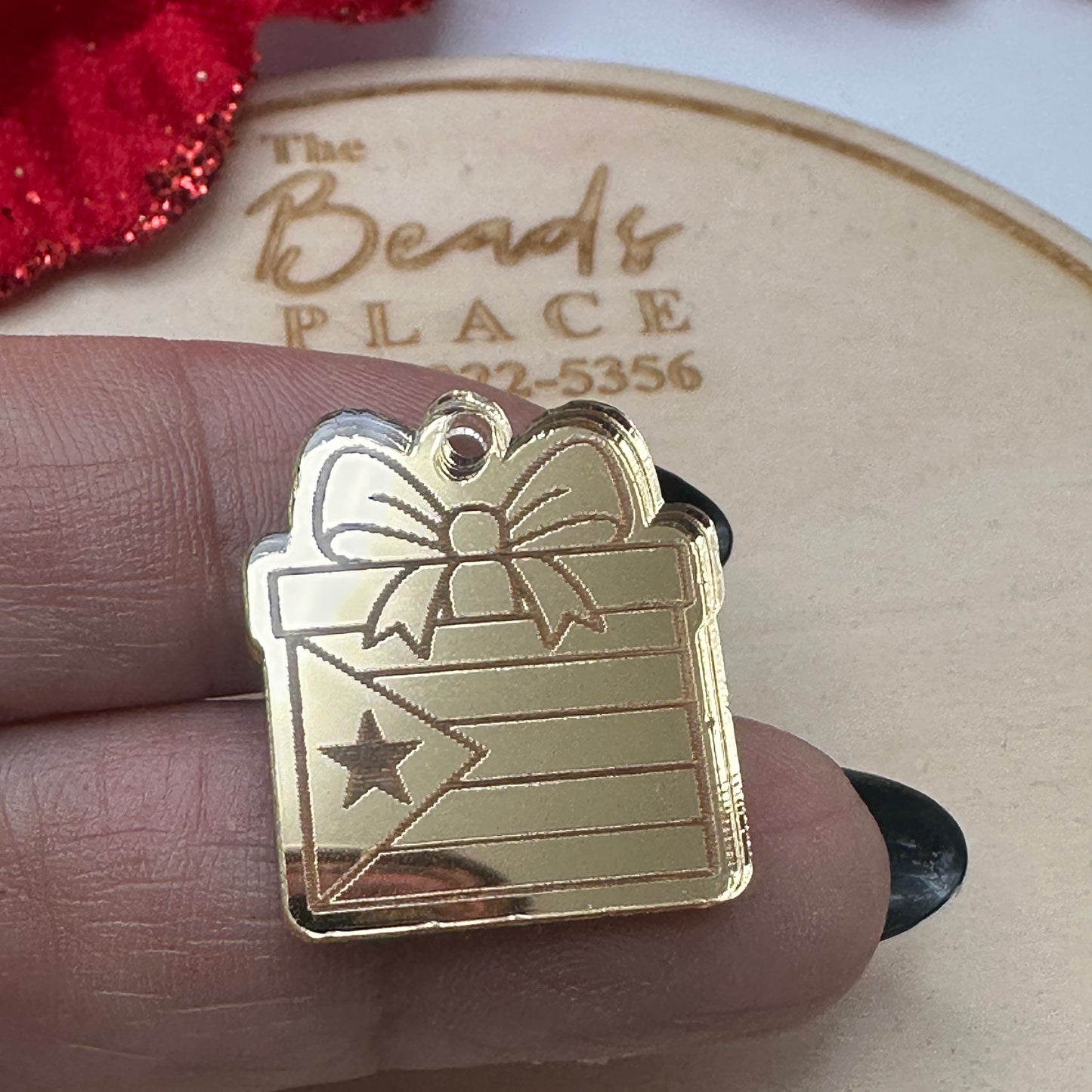 Charm en Acrílico espejo Dorado caja de Regalo con Bandera de PR
