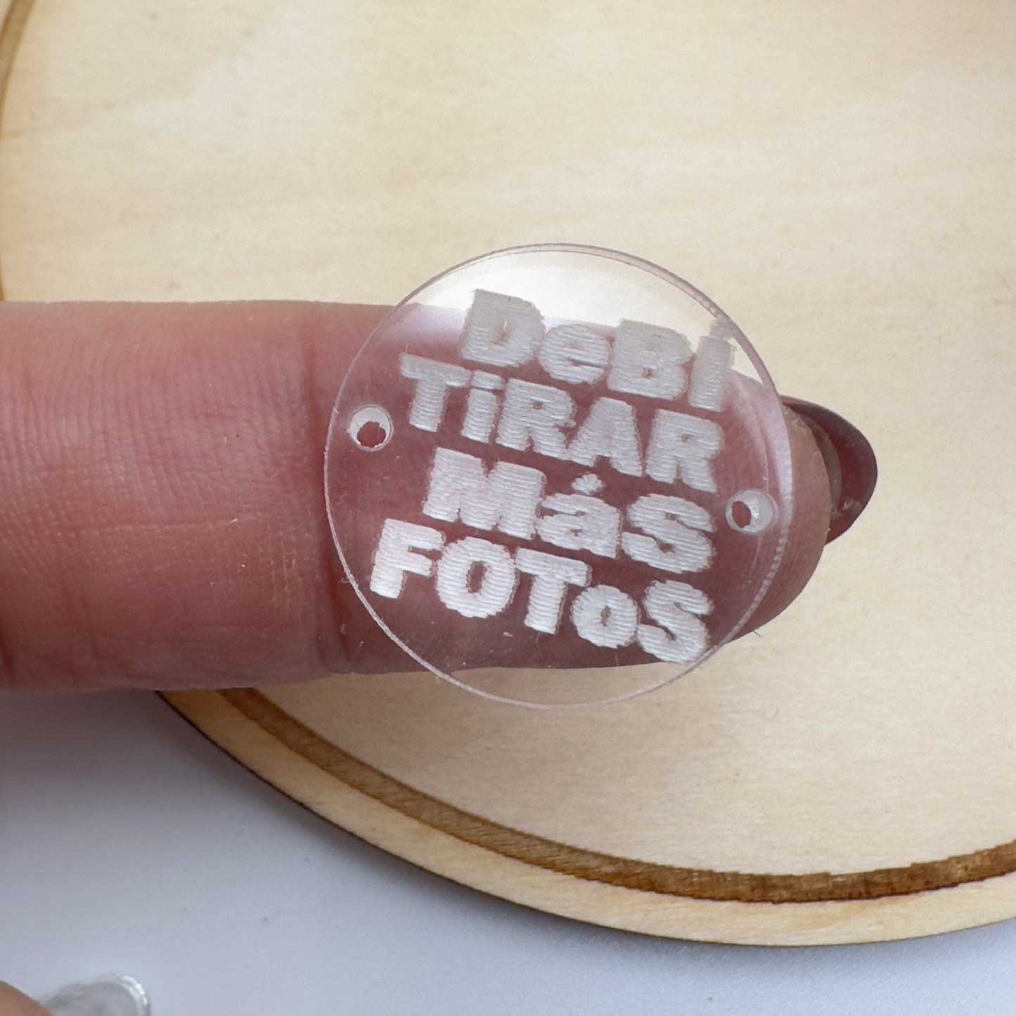 Conector En Acrílico Clear Con Frase DTMF