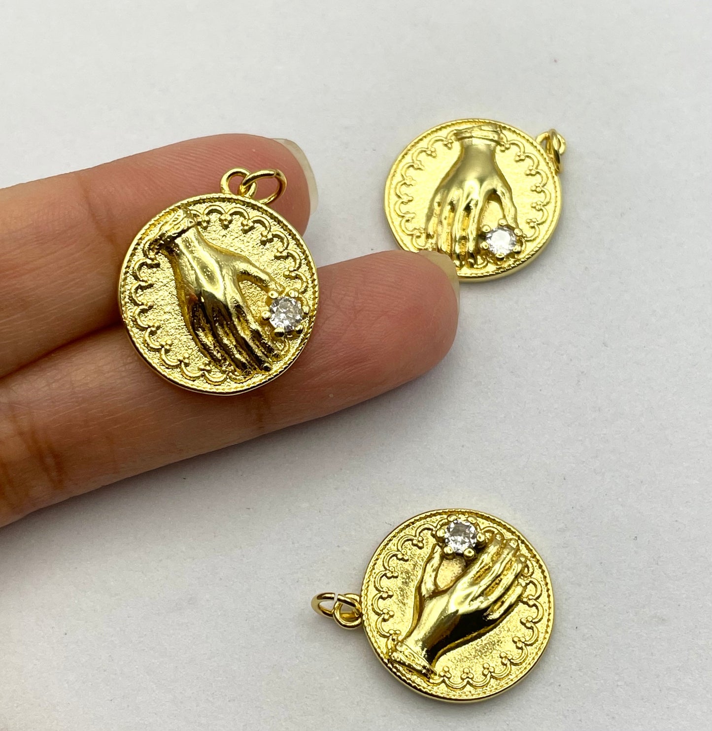 Charm Circular de Mano GP