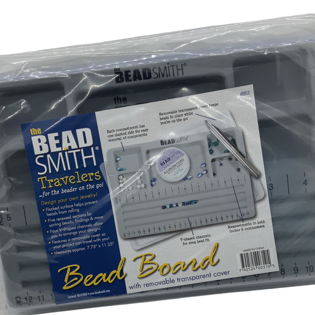 bead Board , tabla de diseño tamaño travel para que puedas realizar tus prendas en cualquier parte. Dimensión: incluye medidas en centímetros y pulgadas Color: gris incluye tapa para tapar el proyecto eto y continuarlo luego Cantidad: 1 paquete SKU:103061 El color puede ser diferente al de la imagen debido a los diferentes dispositivos de visualización y la alteración de la imagen. Este material es duradero. Para prolongar su longevidad, evite exponerlo al agua, lociones, perfumes o cualquier otro