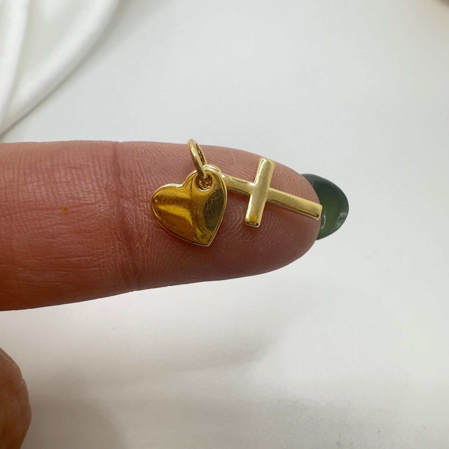Charm Gold Plated  18 k Cruz y Corazon