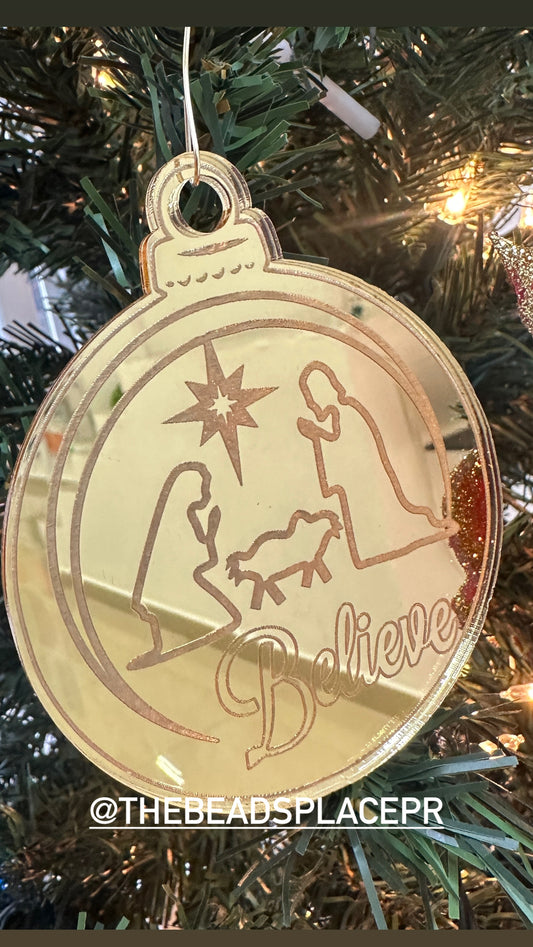 Adorno de Navidad con Nacimiento y Frase en Acrílico