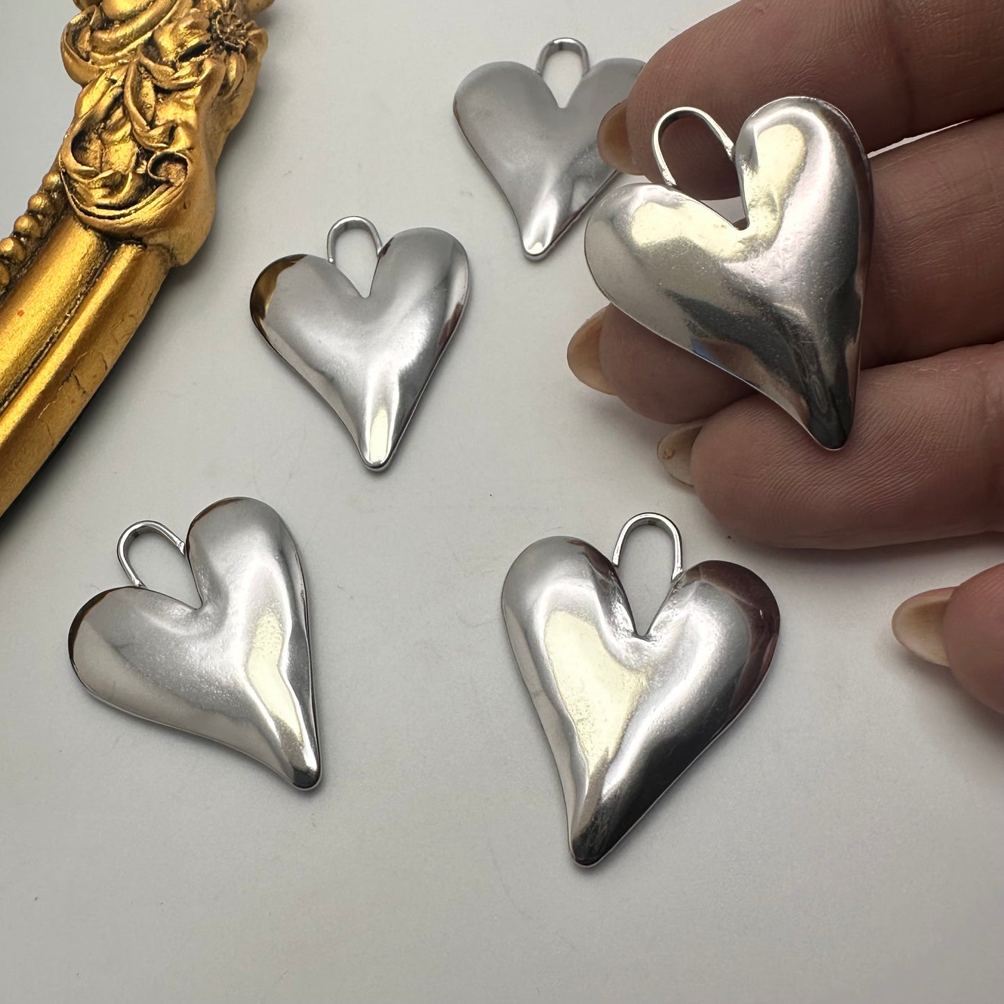 Charm Stainless Steel Corazon