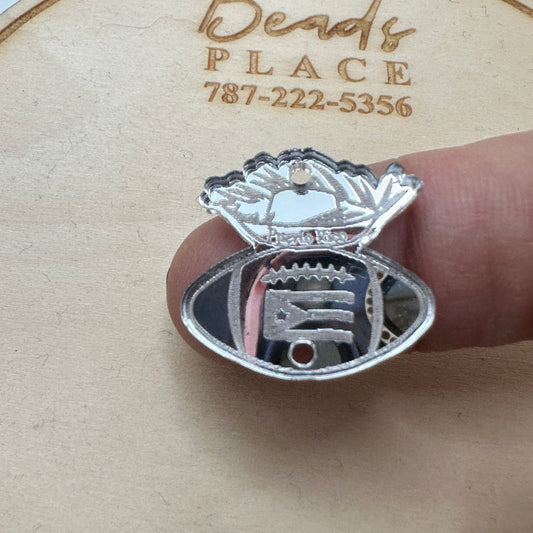 Charm  Conector de Bola de Futbol con pava en acrílico espejo Plata