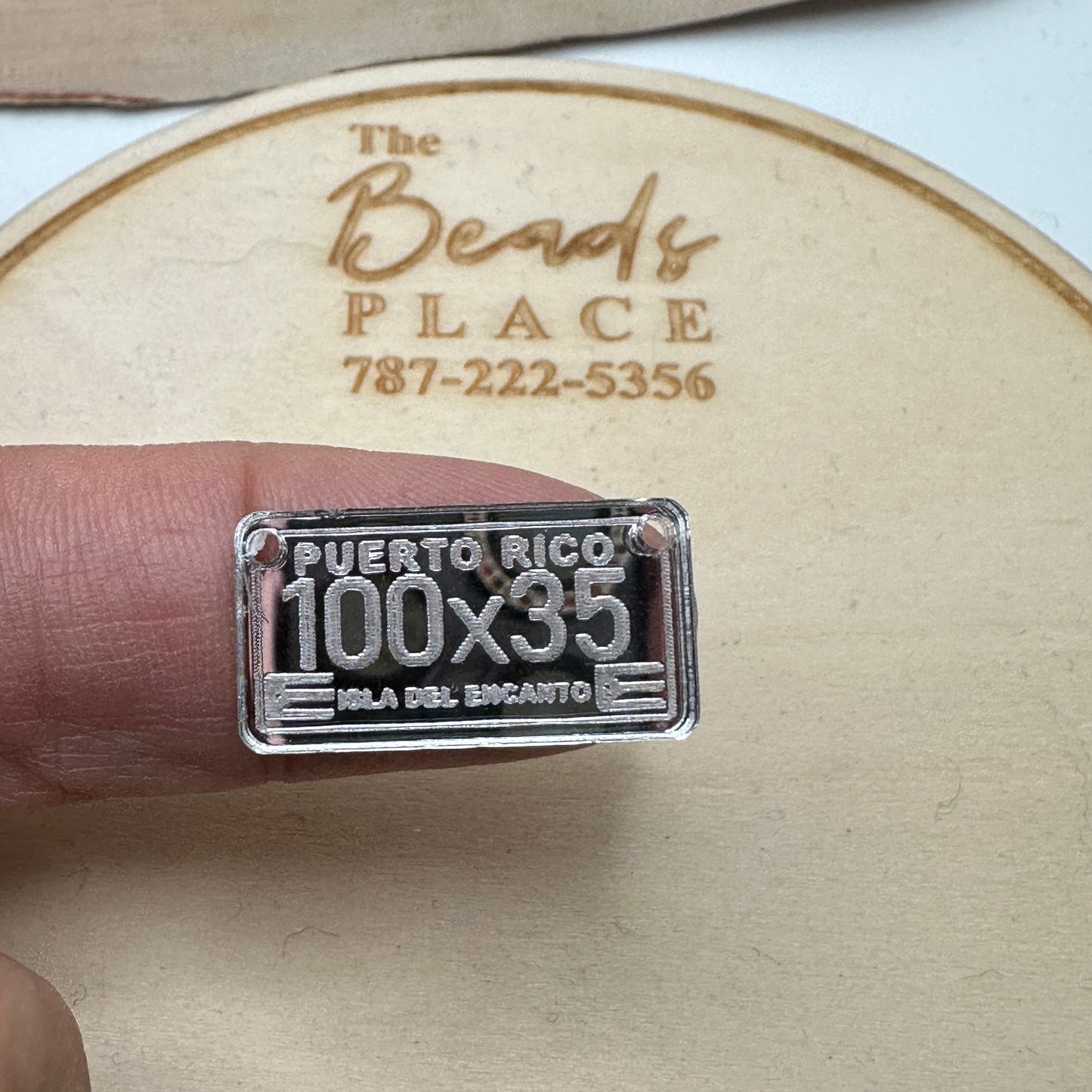 Tablilla tipo Pendant en Acrílico espejo Plata