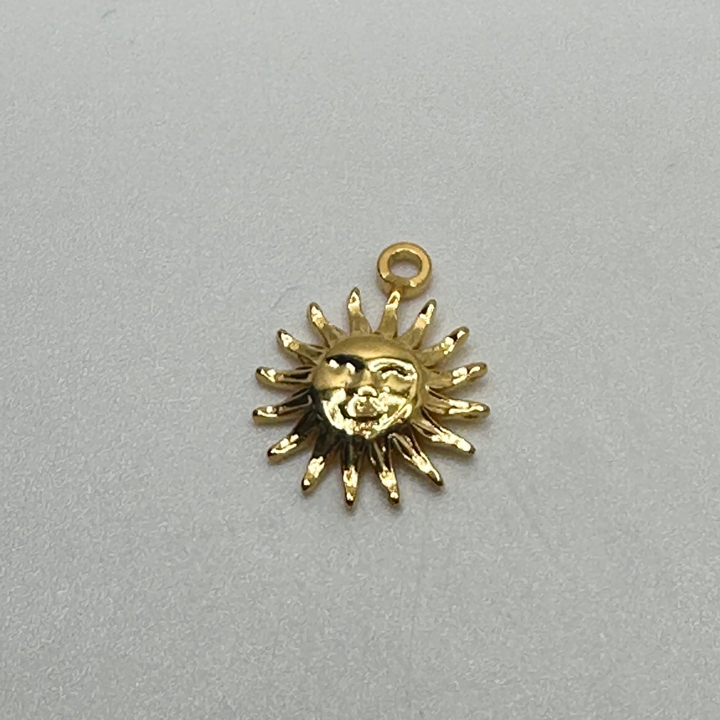 Charm de Sol Stainless Steel