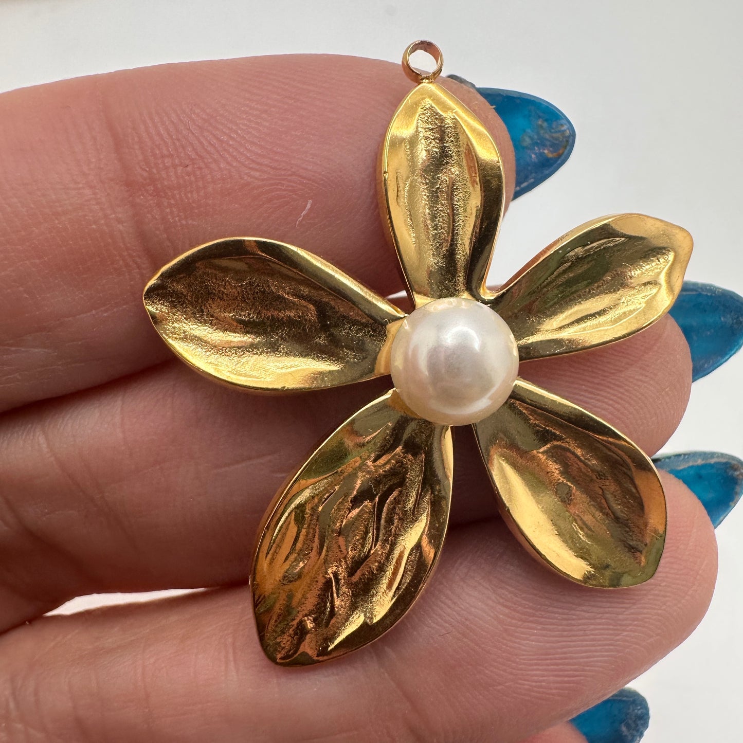 Charm Flor en Stainless Steel con Acrílico