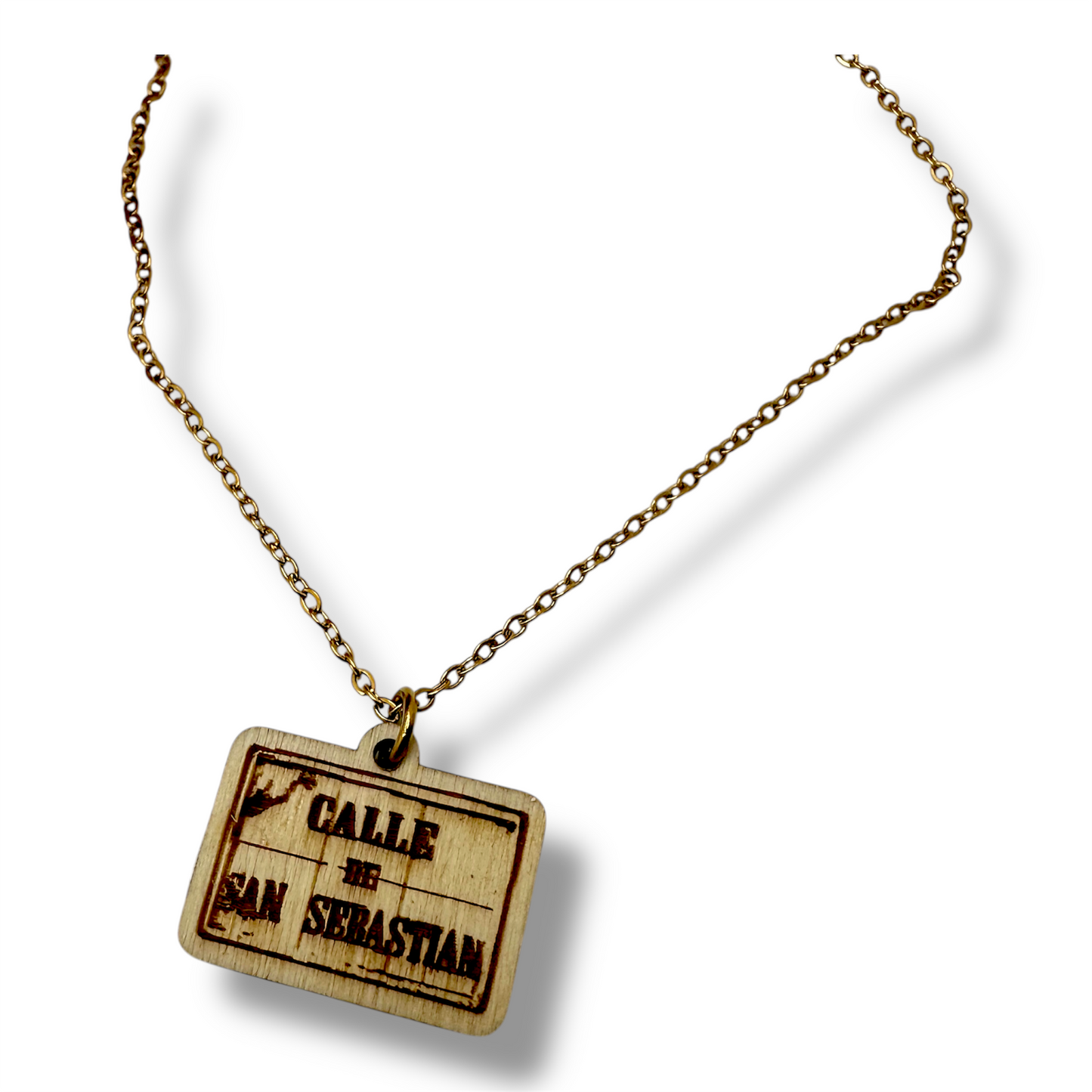 Charm en Madera imagen de letrero Calle SAN Sebastián